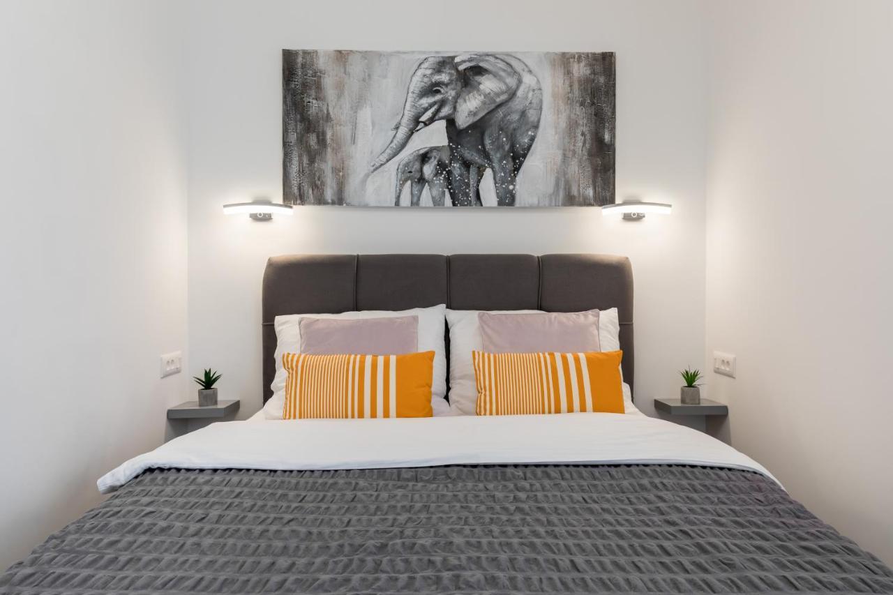Elysian Zen Luxury Apartment - Two Bedroom Apartment With Terrace And Sea View スプリト エクステリア 写真