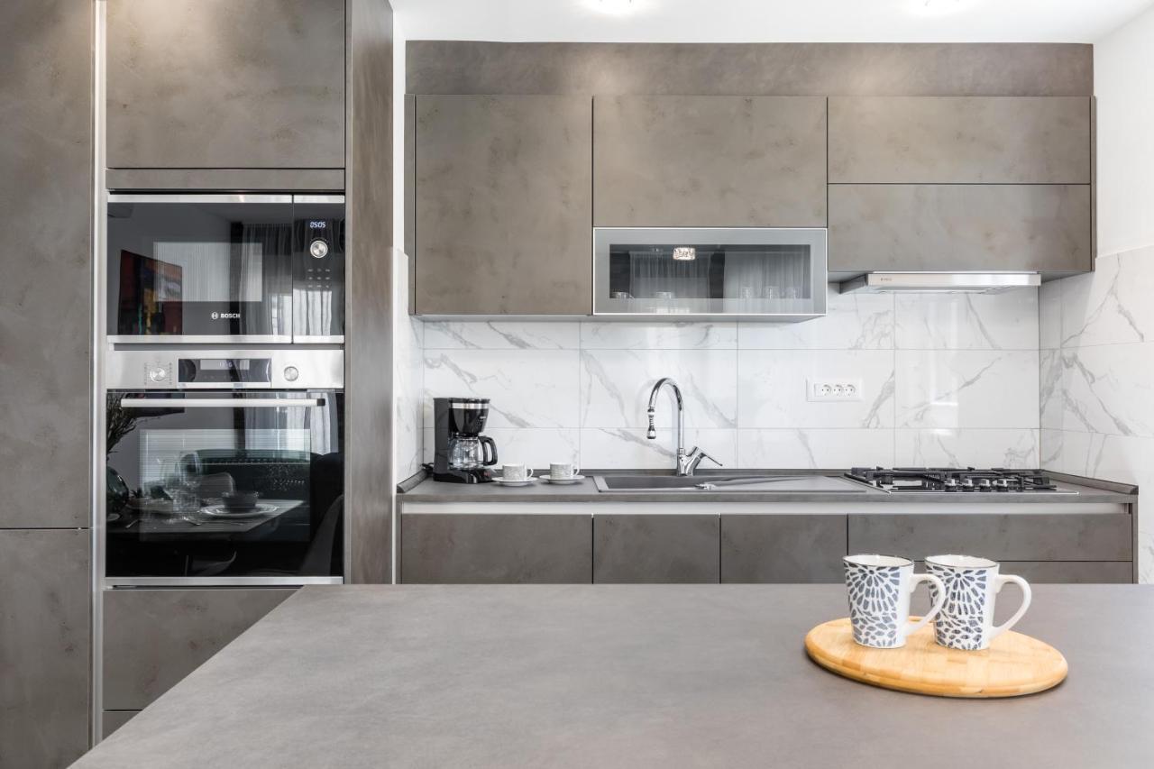 Elysian Zen Luxury Apartment - Two Bedroom Apartment With Terrace And Sea View スプリト エクステリア 写真