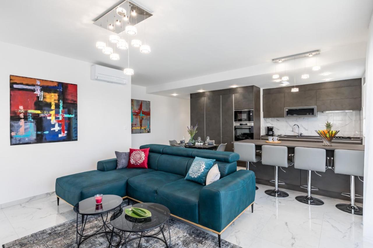 Elysian Zen Luxury Apartment - Two Bedroom Apartment With Terrace And Sea View スプリト エクステリア 写真